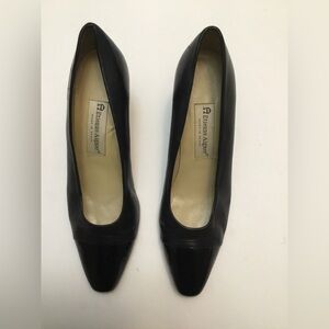 Etienne Aigner Black Leather Classic Pumps size 9M